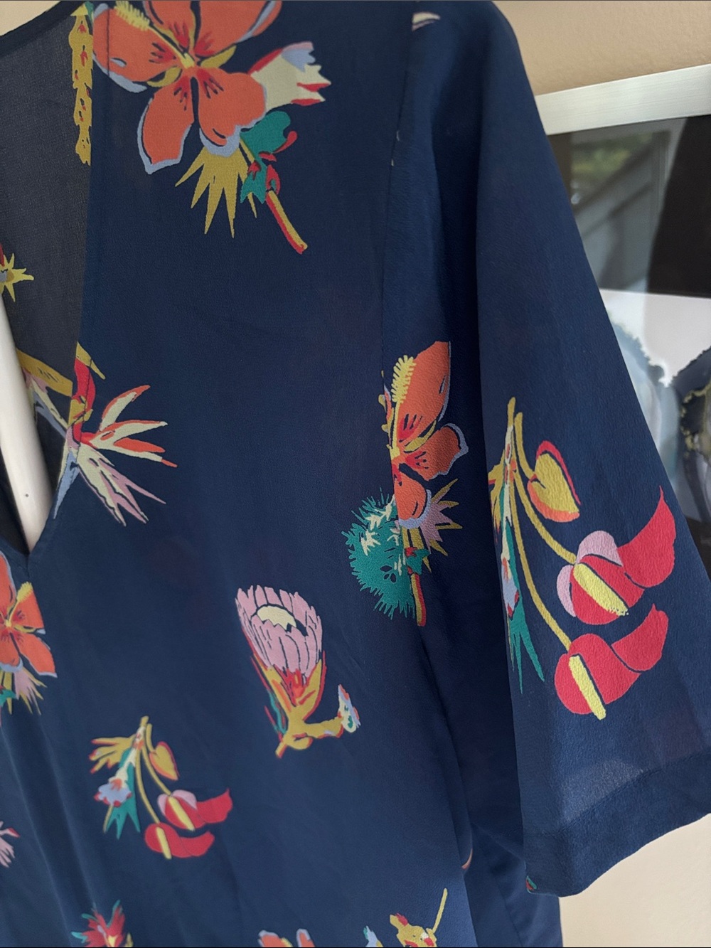 Madewell Navy Floral Tie-Hem V-Neck Blouse - Picture 2 of 4